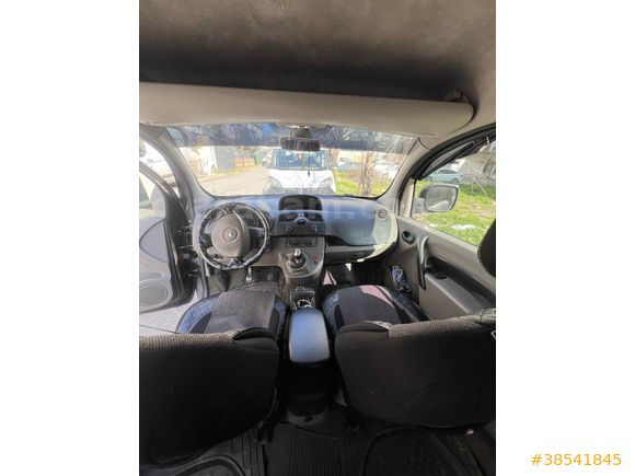 Sahibinden Renault Kangoo Multix 1.5 dCi Privilege Chromeline 2010 Model 