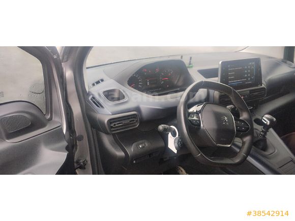 Sahibinden Peugeot Rifter 1.5 BlueHDI Allure 2022 Model