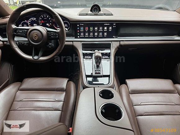 2023 BOYASIZ BAYİ ÇIKIŞLI VE BAKIMLI PANAMERA4 PLATİNUM EDİTİON