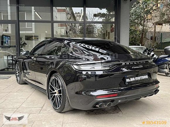 2023 BOYASIZ BAYİ ÇIKIŞLI VE BAKIMLI PANAMERA4 PLATİNUM EDİTİON