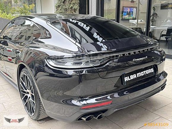 2023 BOYASIZ BAYİ ÇIKIŞLI VE BAKIMLI PANAMERA4 PLATİNUM EDİTİON