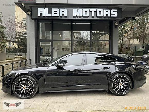 2023 BOYASIZ BAYİ ÇIKIŞLI VE BAKIMLI PANAMERA4 PLATİNUM EDİTİON