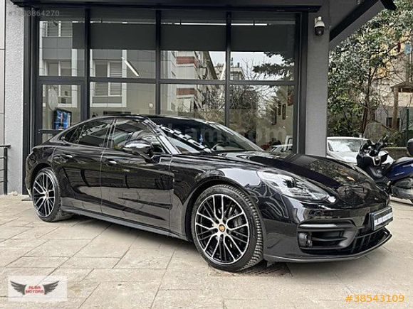2023 BOYASIZ BAYİ ÇIKIŞLI VE BAKIMLI PANAMERA4 PLATİNUM EDİTİON