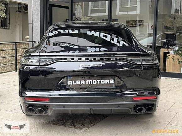 2023 BOYASIZ BAYİ ÇIKIŞLI VE BAKIMLI PANAMERA4 PLATİNUM EDİTİON
