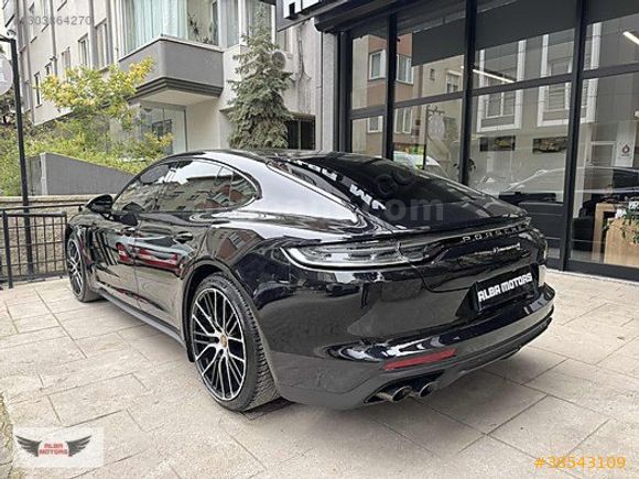 2023 BOYASIZ BAYİ ÇIKIŞLI VE BAKIMLI PANAMERA4 PLATİNUM EDİTİON
