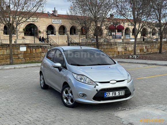 ACİL SATILIK 2011 FORD FİESTA TİTANİUM