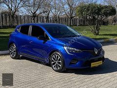 2023 CLIO V 21.000 KM BOYASIZ 0,99 KREDİ-K.K 12 TAKSİT