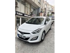 Sahibinden Hyundai i30 1.6 CRDi Style 2012 Model İzmir 140.000 km Beyaz