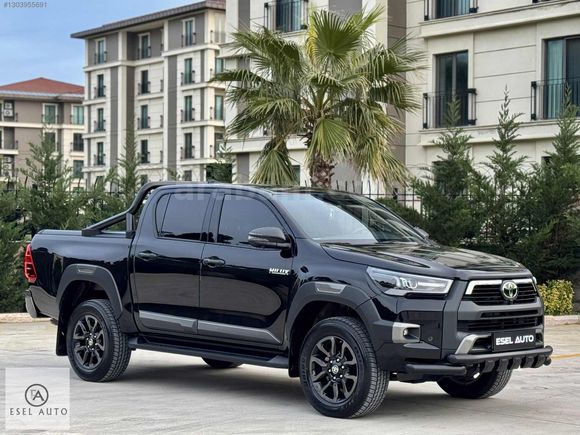 2025 TOYOTA HİLUX 2.4 D-4D İNVİNCİBLE 4x4 360 SİYAH PPF 6.100 KM