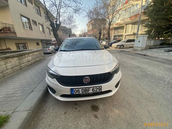 Sahibinden temiz değişensiz aile aracı  