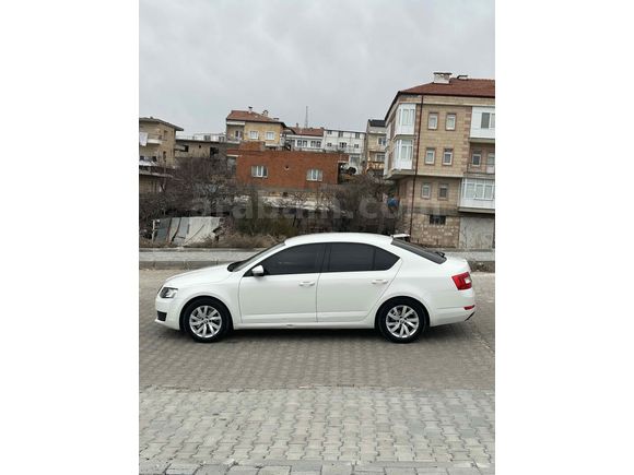 Öğretmenden FUL ORJİNAL HATASIZ Servis Bakımlı Skoda Octavia 