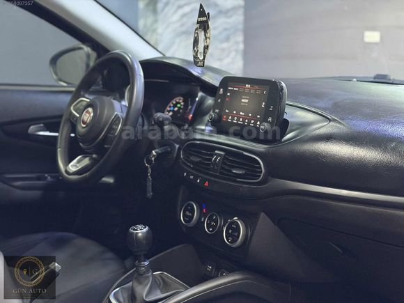 GÜN AUTO'DAN FİAT EGEA 2022 MODEL URBAN 1.4 FİRE