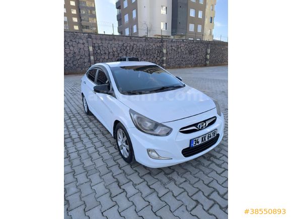 Sahibinden Hyundai Accent Blue 1.6 CRDI Mode Plus 2014 Model