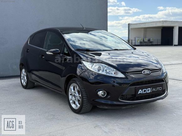 KUSURSUZ FORD FİESTA! OTOMATİK DÜŞÜK KM TİTANİUM EN FULL PAKET