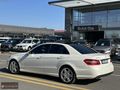 SIFIR GİBİ - BOYASIZ - 2010 MODEL MERCEDES E 220 CDI AMG - TABA