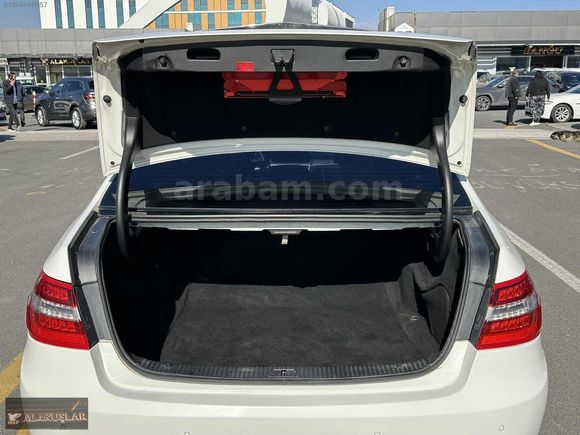 SIFIR GİBİ - BOYASIZ - 2010 MODEL MERCEDES E 220 CDI AMG - TABA