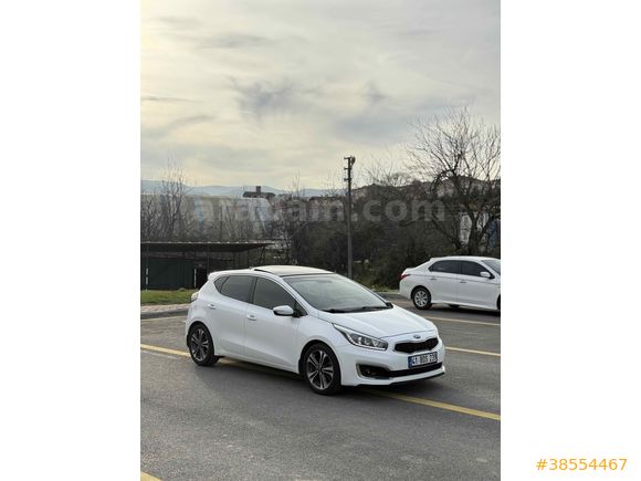 Galeriden Kia Ceed 1.6 CRDi Concept Plus 2015 Model Kocaeli