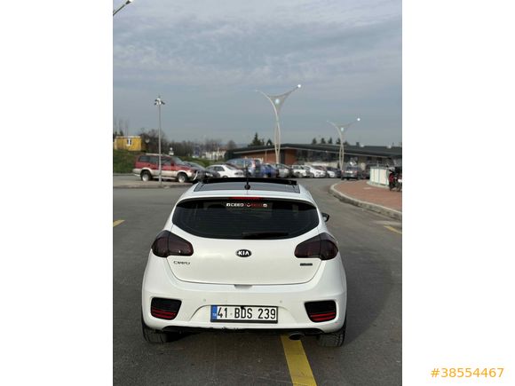 Galeriden Kia Ceed 1.6 CRDi Concept Plus 2015 Model Kocaeli