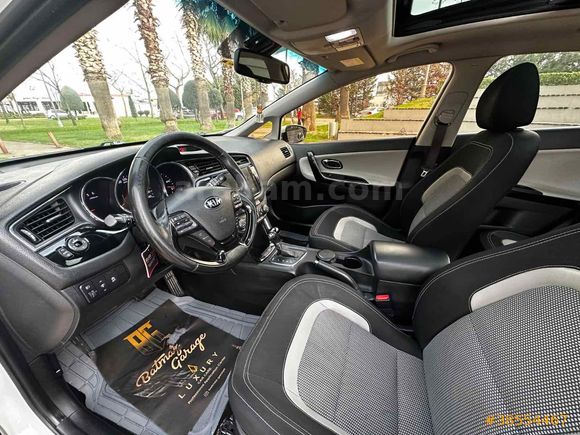 Galeriden Kia Ceed 1.6 CRDi Concept Plus 2015 Model Kocaeli