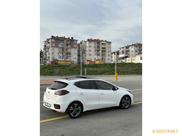 Galeriden Kia Ceed 1.6 CRDi Concept Plus 2015 Model Kocaeli
