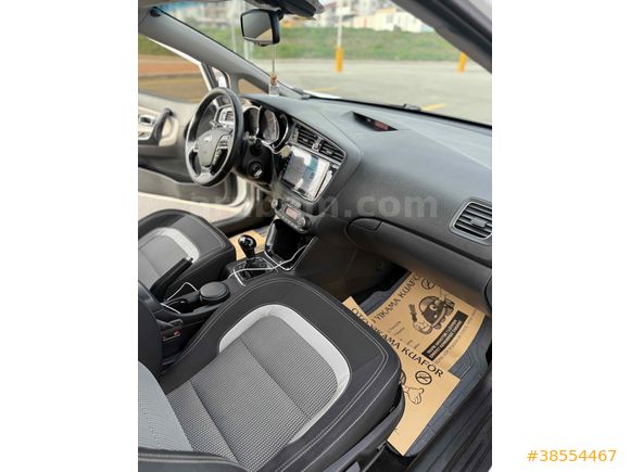 Galeriden Kia Ceed 1.6 CRDi Concept Plus 2015 Model Kocaeli