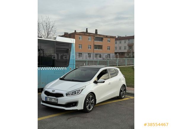 Galeriden Kia Ceed 1.6 CRDi Concept Plus 2015 Model Kocaeli