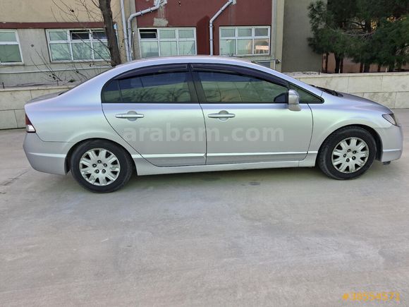 Sahibinden Honda Civic 1.6i VTEC Dream 2010 Model