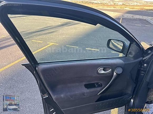 GÜVENDEN 2009 MODEL 1.5DCI RENAULT MEGANE OTOMATİK VİTES