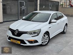 ÖZ IŞIKLI OTOMOTİVDEN 2017 RENAULT MEGANE TOUCH OTOMATİK