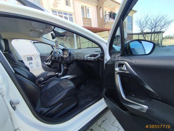 Sahibinden Peugeot 2008 1.2 e-VTi Allure 2014 Model