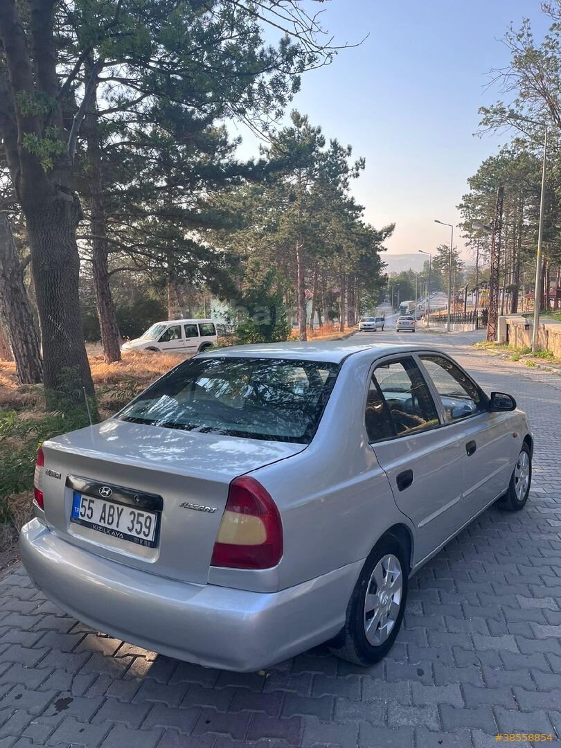 Sahibinden Hyundai Accent 1.3 1.3i L 2000 Model Amasya 370.000 km Gri (Gümüş) 3