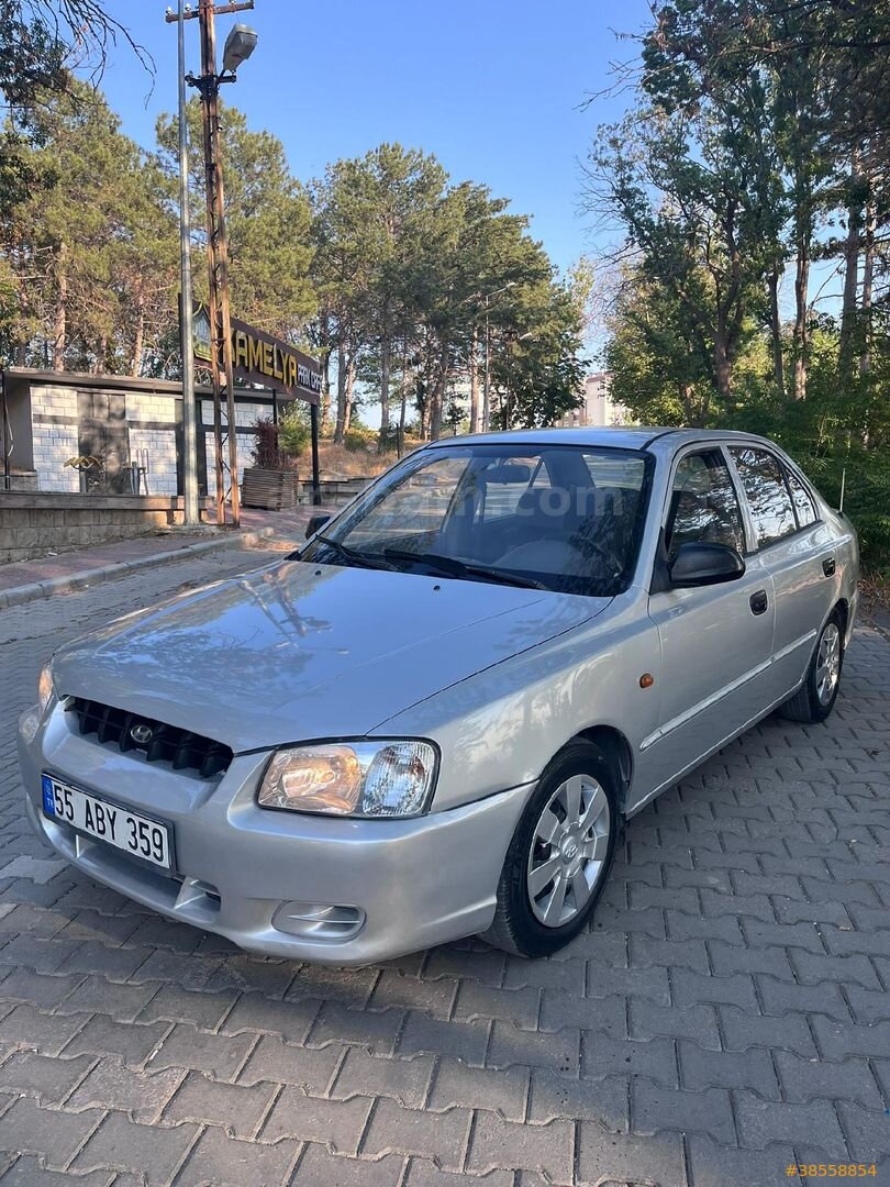 Sahibinden Hyundai Accent 1.3 1.3i L 2000 Model Amasya 370.000 km Gri (Gümüş) 4
