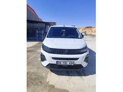 Sahibinden Peugeot Rifter 1.5 BlueHDI Allure 2025 Model