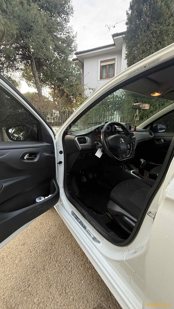 Sahibinden Citroen C-Elysée 1.6 HDi Confort 2013 Model İstanbul 227.000 km Beyaz 7