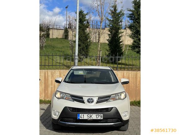 Sahibinden Toyota RAV4 2.0 D-4D Elegant 2013 Model 