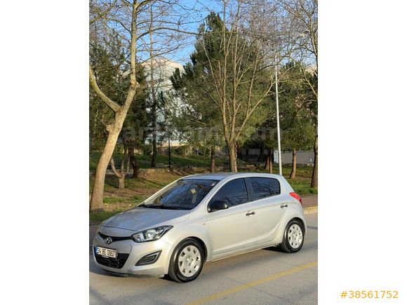 Sahibinden Hyundai i20 1.2 D-CVVT Jump 2012 Model  173000 km Gri (Gümüş)