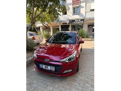 Galeriden Hyundai i20 1.4 CRDi STYLE 2015 Model İzmir