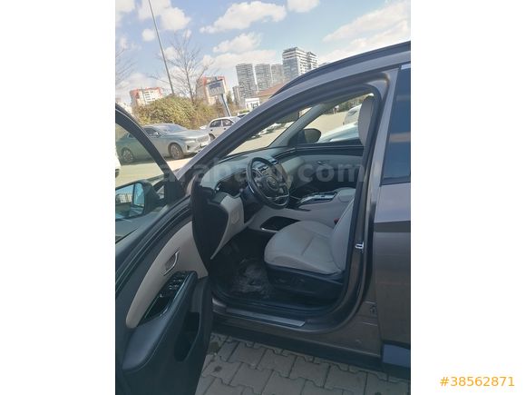 2023 TUCSON ELITE PLUS 44.000 KM HATASIZ BOYASIZ ACİL TEMİZ SAHİBİNDEN