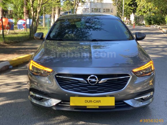 DUR-CAR DAN DEĞİŞENSİZ BOYASIZ TRAMERSİZ SADECE 40 BİN KM DE FULL YETKİLİ SERVİS BAKIMLI