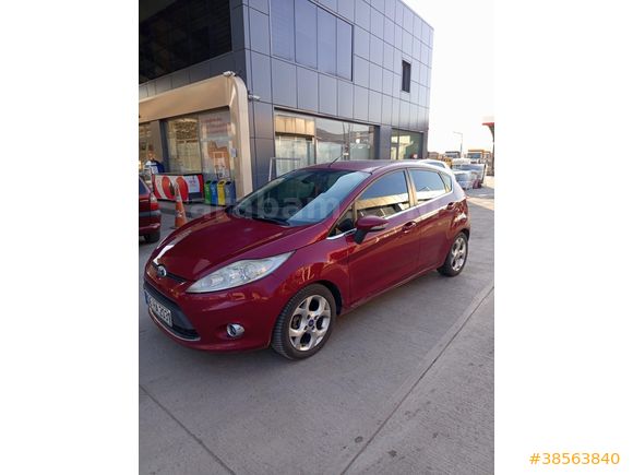 Ford Fiesta 1.4 Titanium 2011 Model  214.000 km