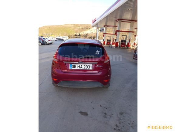 Ford Fiesta 1.4 Titanium 2011 Model  214.000 km