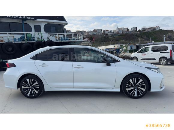 Sahibinden Toyota Corolla 1.5 Flame X-Pack 2025 Model