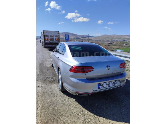Sahibinden Volkswagen Passat 1.6 TDi BlueMotion R Line 2018 Model tramersiz hatasız