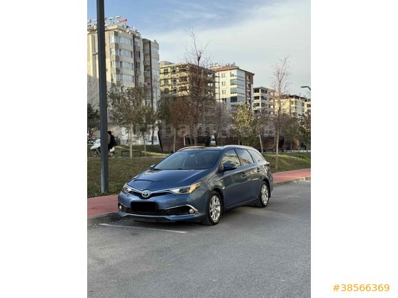 Sahibinden Toyota Auris 1.8 Hybrid Premium 2017 Model 