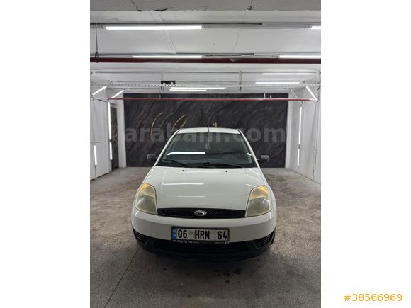 Sahibinden Ford Fiesta 1.4 Comfort 2005 Model