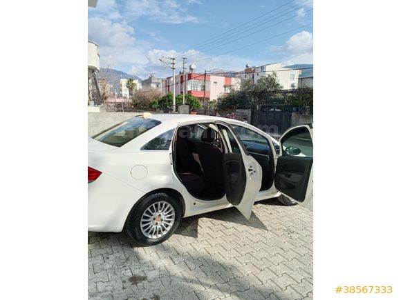 Sahibinden Fiat Linea 1.4 Fire Active Plus 2011 Model  275.000 km Beyaz