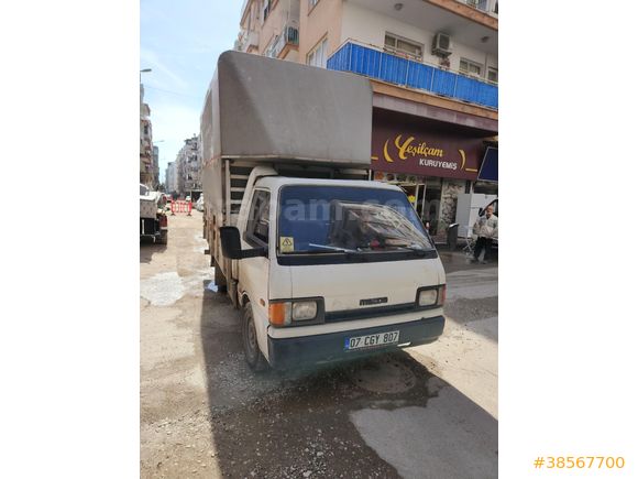 Galeriden Mazda E 2200 Kasalı Antalya