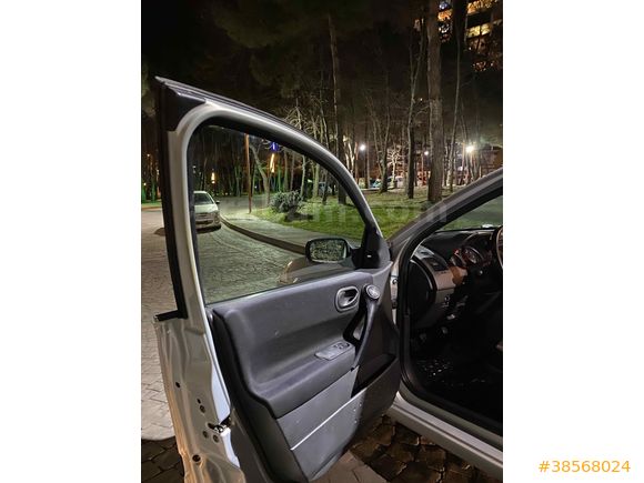 Sahibinden Renault Megane 1.4 Authentique 2004 Model 