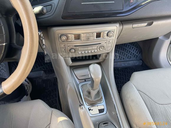 Sahibinden Citroen C5 1.6 e-HDi Dynamique 2011 Model  236000 km sedefli beyaz renk muayene sıfır 