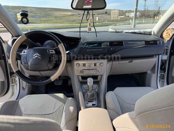 Sahibinden Citroen C5 1.6 e-HDi Dynamique 2011 Model  236000 km sedefli beyaz renk muayene sıfır 